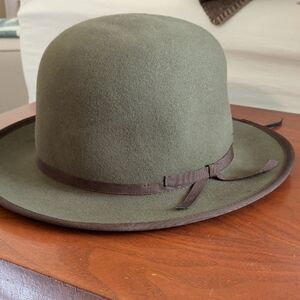 Annie Hall Style Wool Felt Hat with Brown Band Sz L